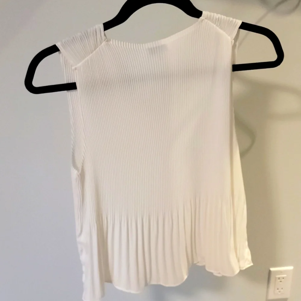 Blouse - Picture 2 of 5